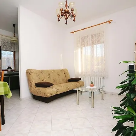 Apartment Labin 1 * 拉宾