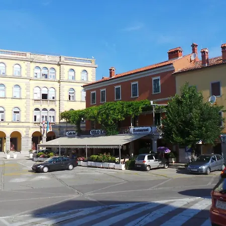 Apartment Labin 1 *